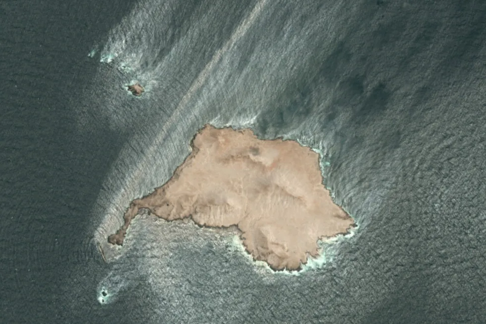 Leaking tanker off Omani coast is sinking deeper, satellite images show