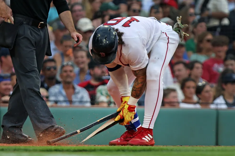 Boston fails to post 2nd win streak of 10-plus in a season for 1st time, falls to A’s 7-3