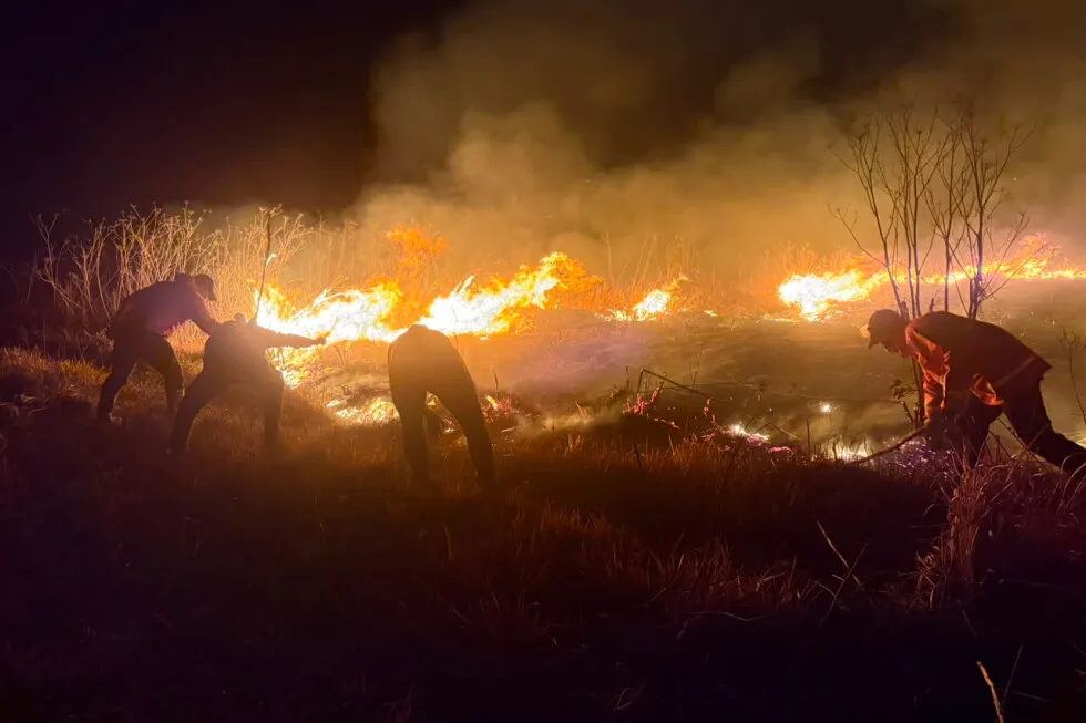 Wildfire in Indonesian national park grows