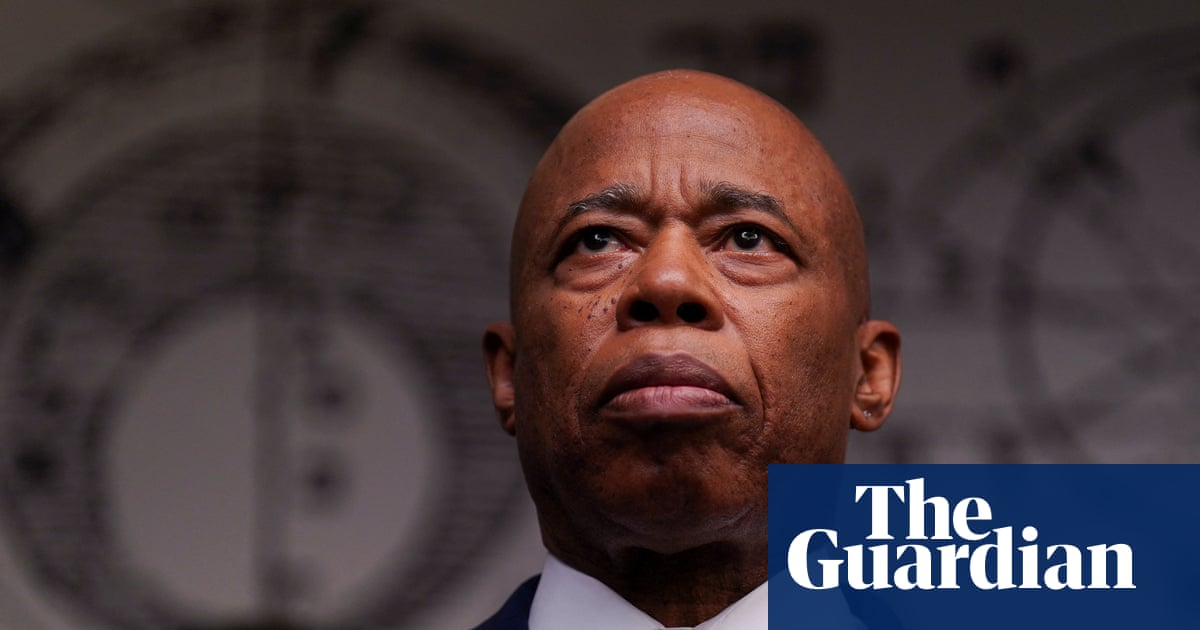 New York mayor issues order targeting Israel divestment weeks before Mamdani takes office