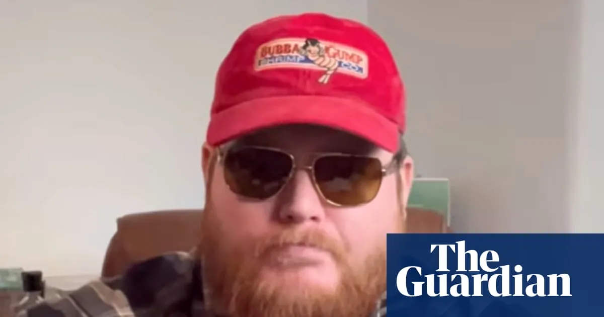 Labour peer urges Badenoch to reverse decision on ex-neo-Nazi’s advisory role