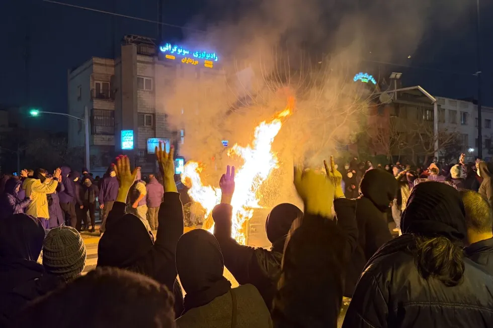 Scale of Iran’s nationwide protests and bloody crackdown come into focus even as internet is out
