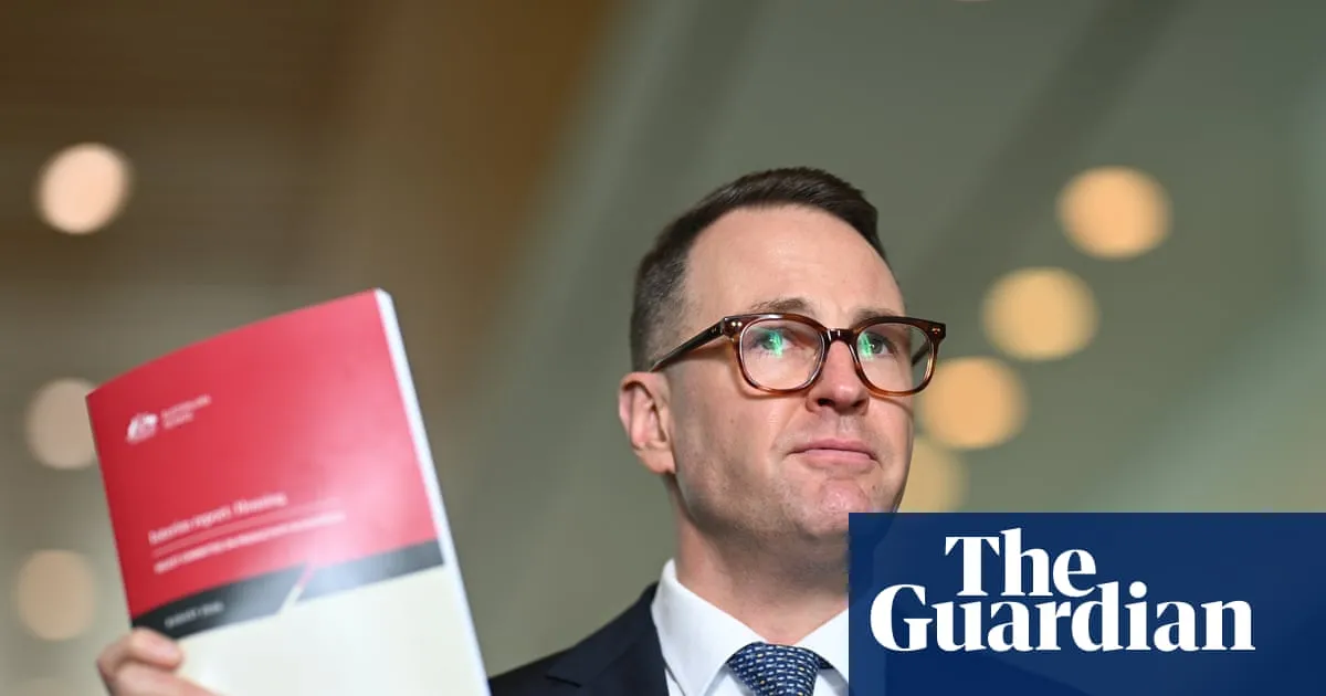 Bragg says lower-income earners should accept substandard housing as colleagues rebuke his migration target