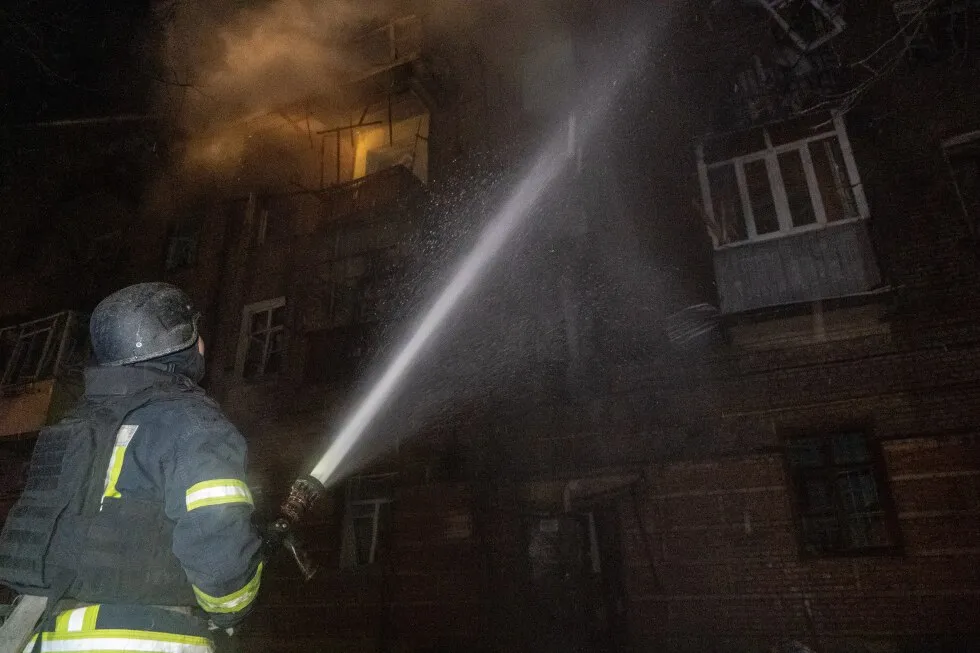 Russian attacks on Ukraine kill 1 and wound 18 ahead of second day of peace talks