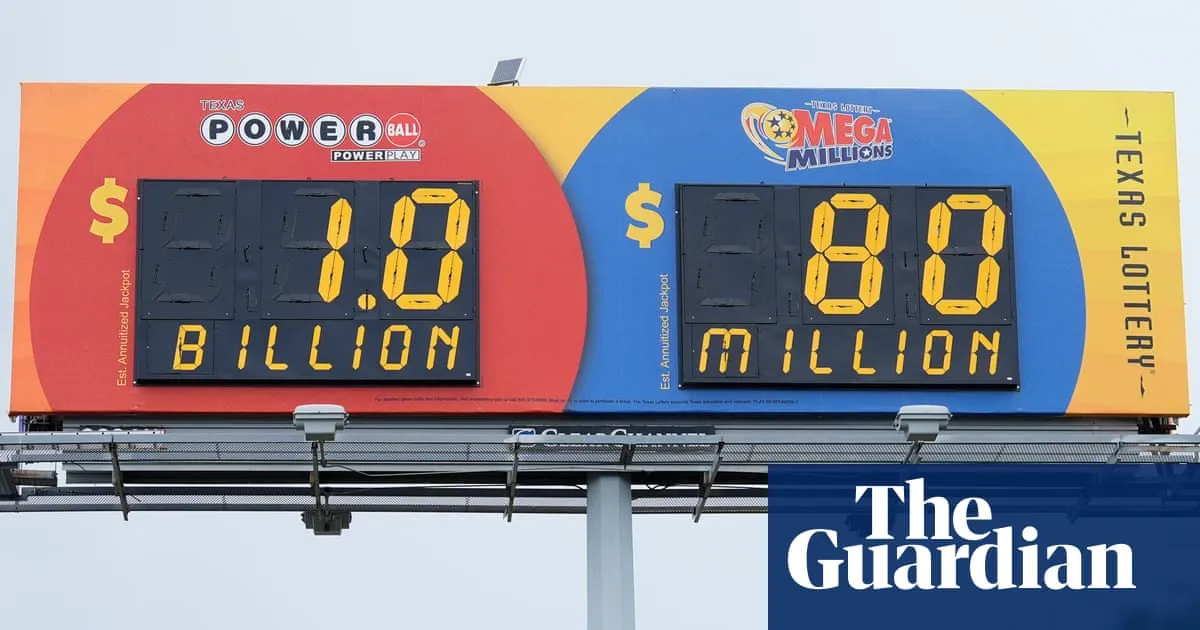 Lottery ticket sold at Illinois gas station wins $1bn Powerball jackpot