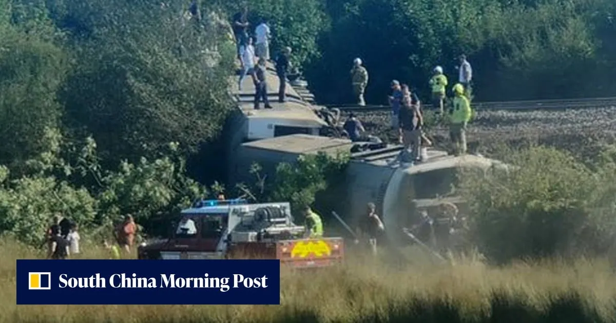 11 injured, as UK train derails and carriages flip