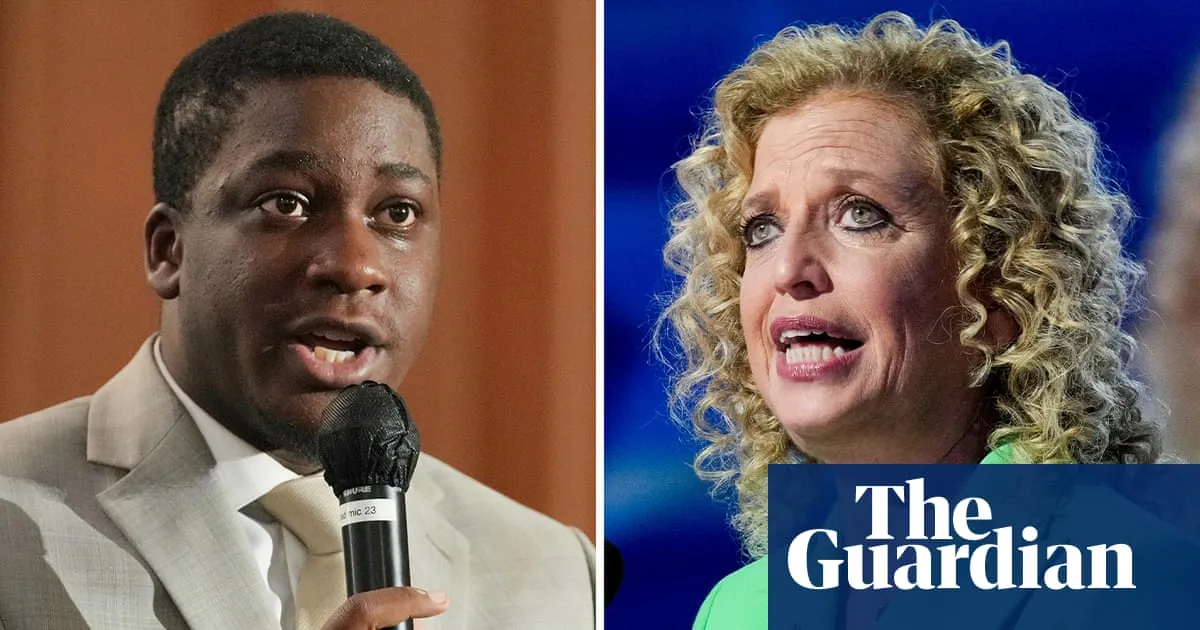 Progressives back substitute teacher over Wasserman Schultz in Florida