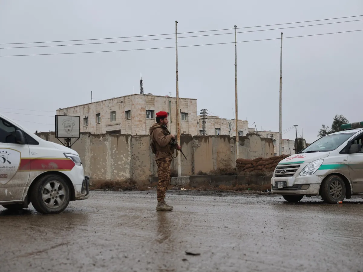 As ceasefire deadline looms, pressure on SDF to integrate with Syrian army