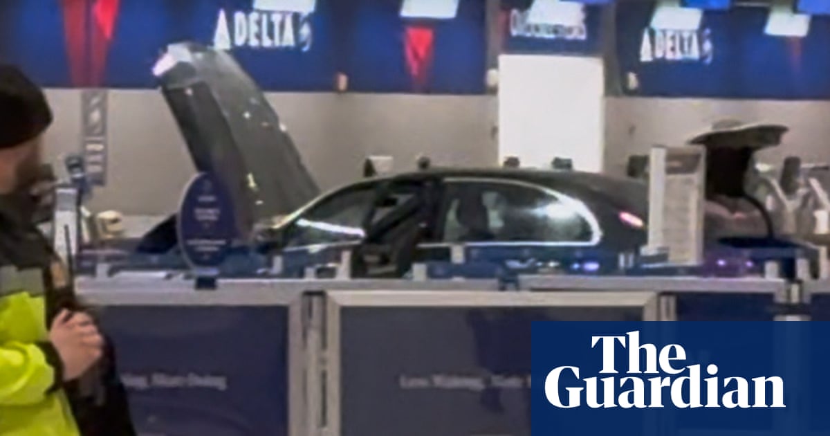 Six people injured after car crashes inside Detroit airport