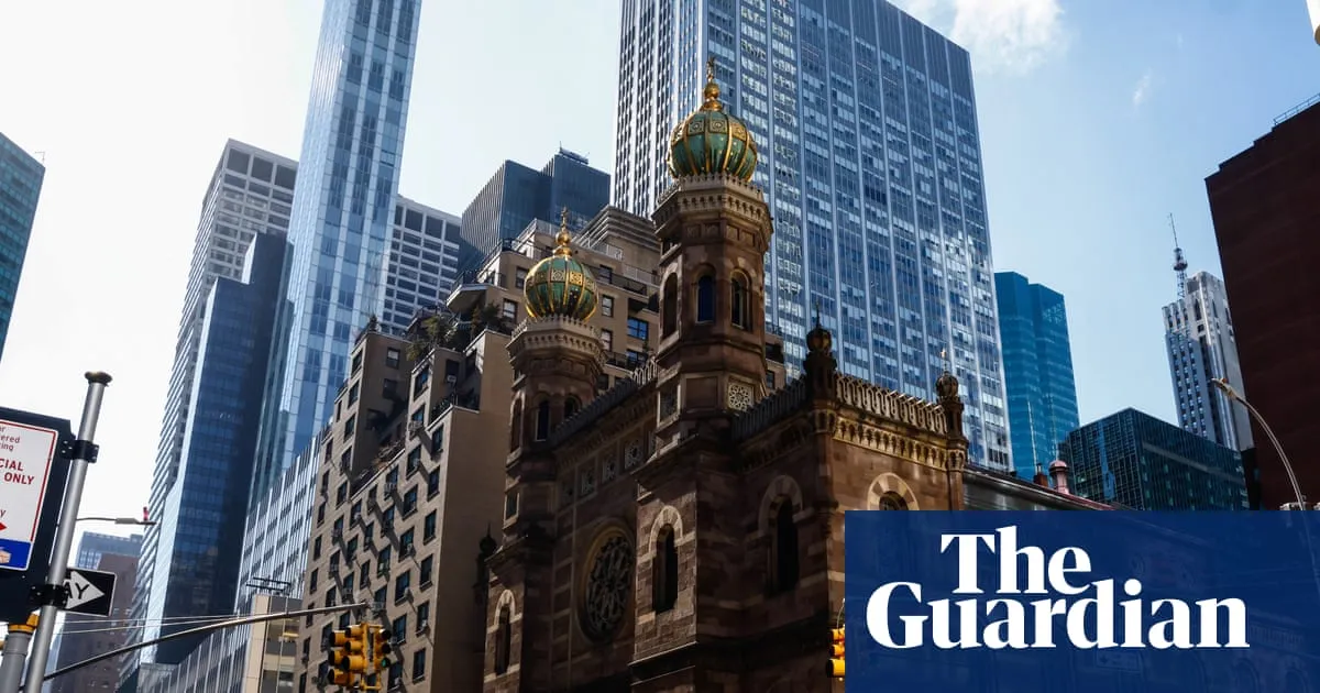 New York City man charged with hate crimes after alleged synagogue assault
