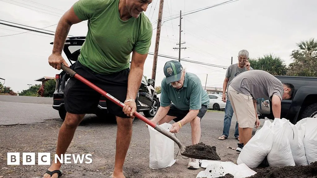 Hawaii braces for potential first direct hit by a hurricane in 34 years