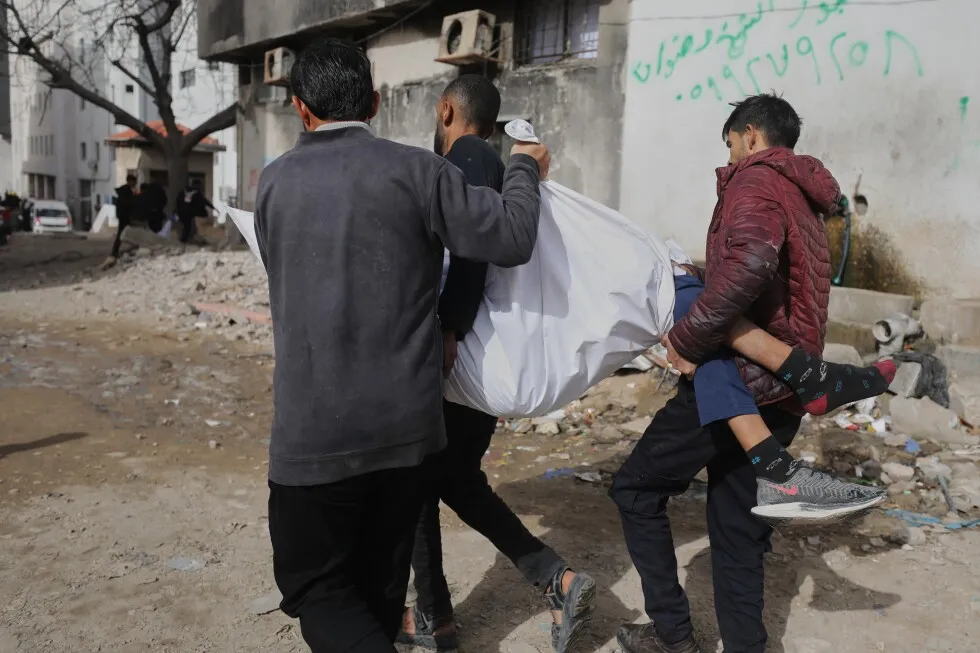 US envoys meet with Netanyahu and urge Israel to move into the second phase of Gaza ceasefire
