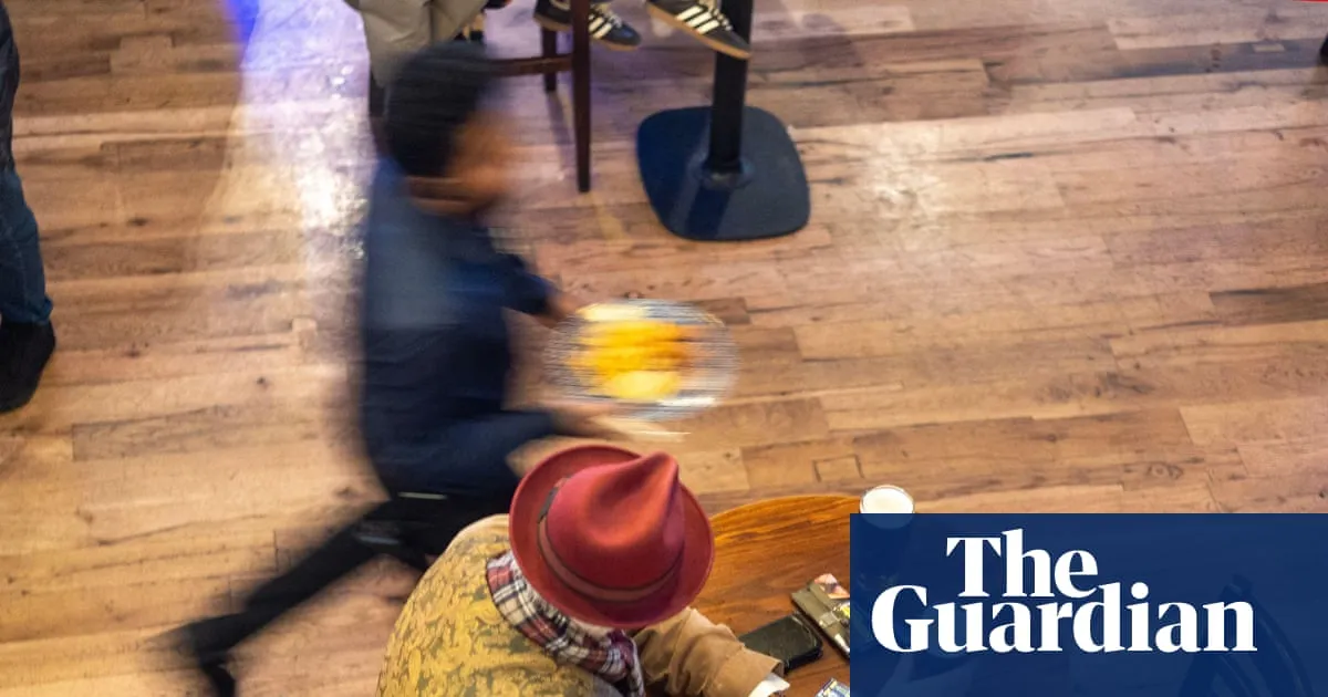‘Can’t enjoy your pint’: Wetherspoons customers welcome ban on loud phones