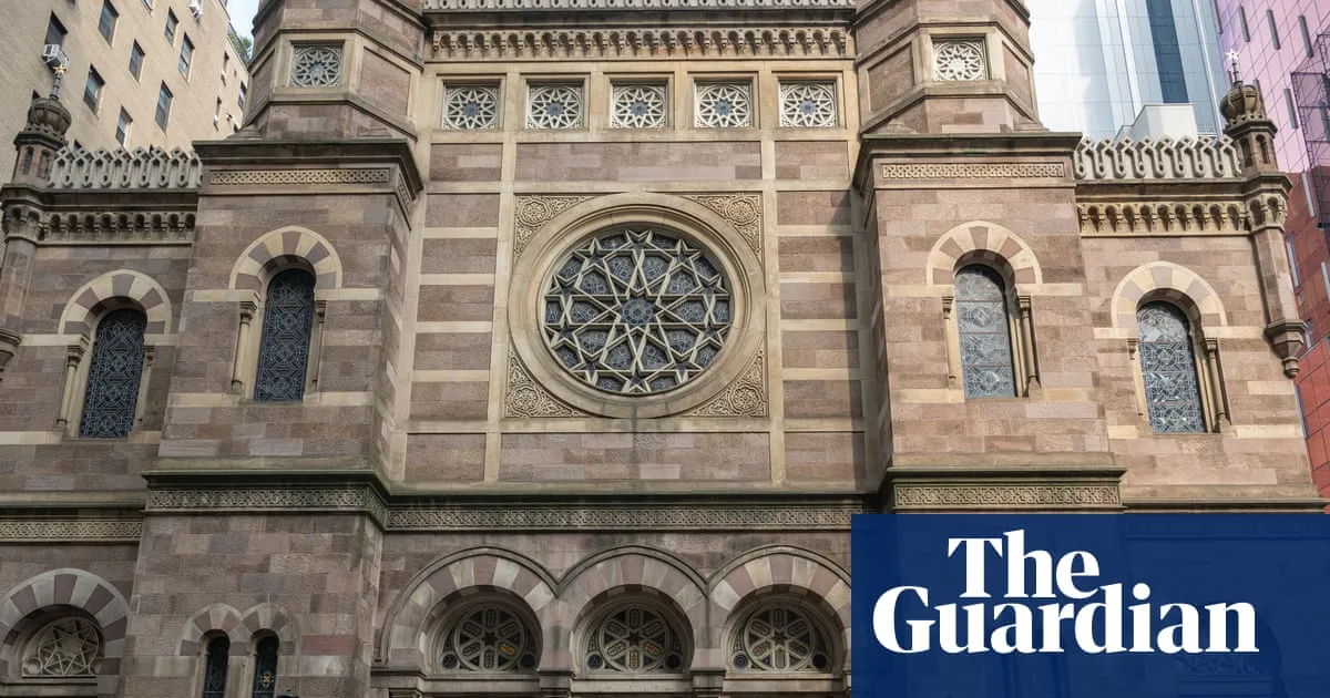 Man accused of attacking duo at New York synagogue charged with federal hate crimes
