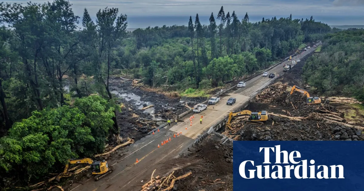 Hawaii crews work to restore power to thousands after Lala outages
