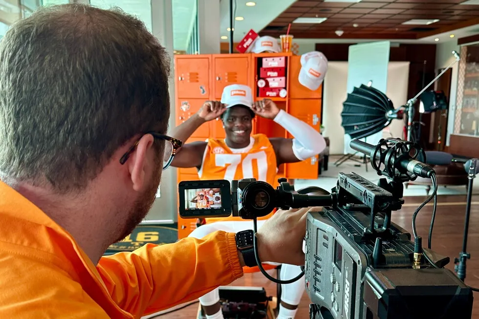 Inside Tennessee’s NIL ‘carwash’ day, a multimedia smorgasbord to help athletes cash in
