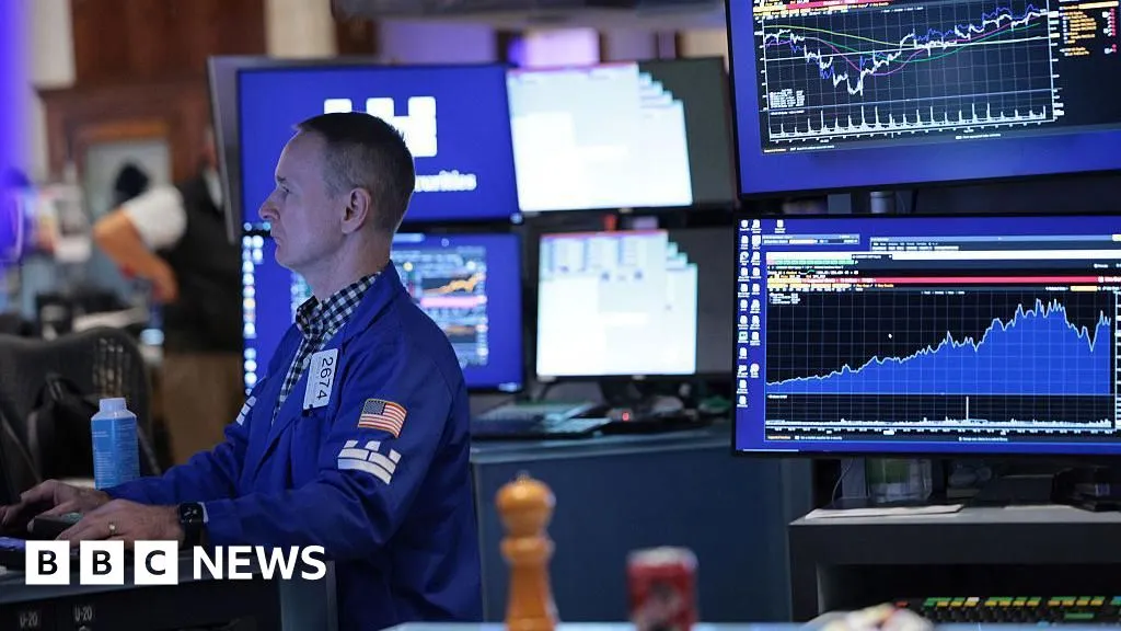 Why the US economy is ringing alarm bells