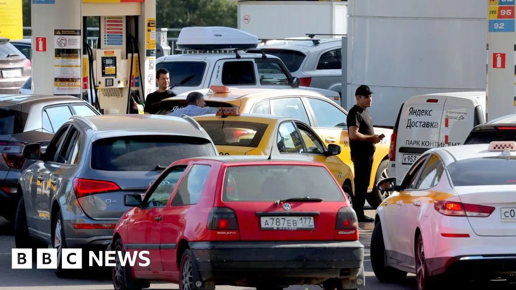 Rosenberg: Shortage of petrol but not patriotism as Russians feel growing impact of war