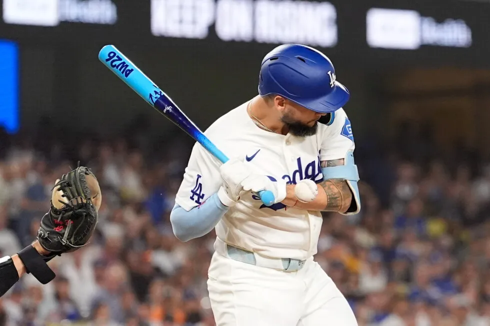 Dodgers’ Andy Pages fractures hand on hit by pitch vs the Pirates
