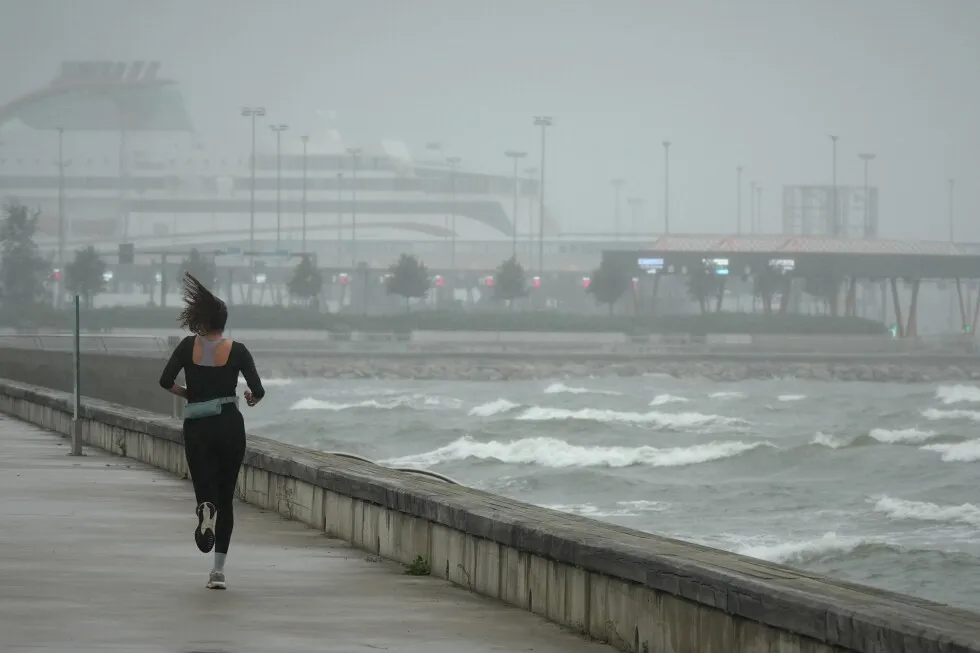 Powerful storm hits Baltic countries, killing 2 and leaving hundreds of thousands without power