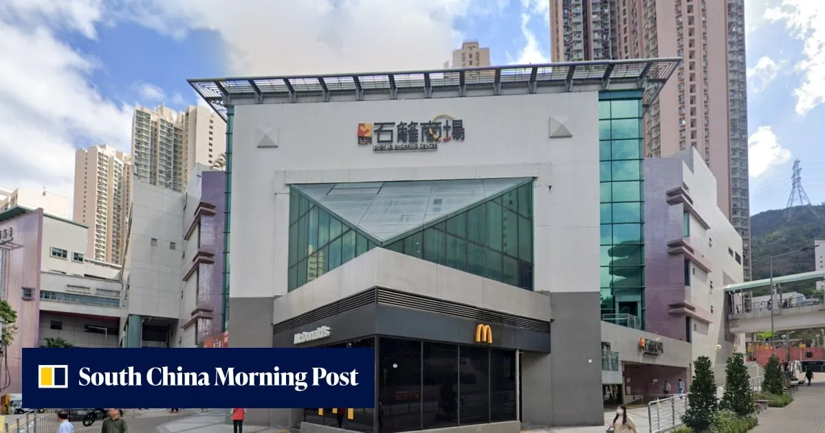 3 elderly people injured after escalator fall at Hong Kong shopping centre