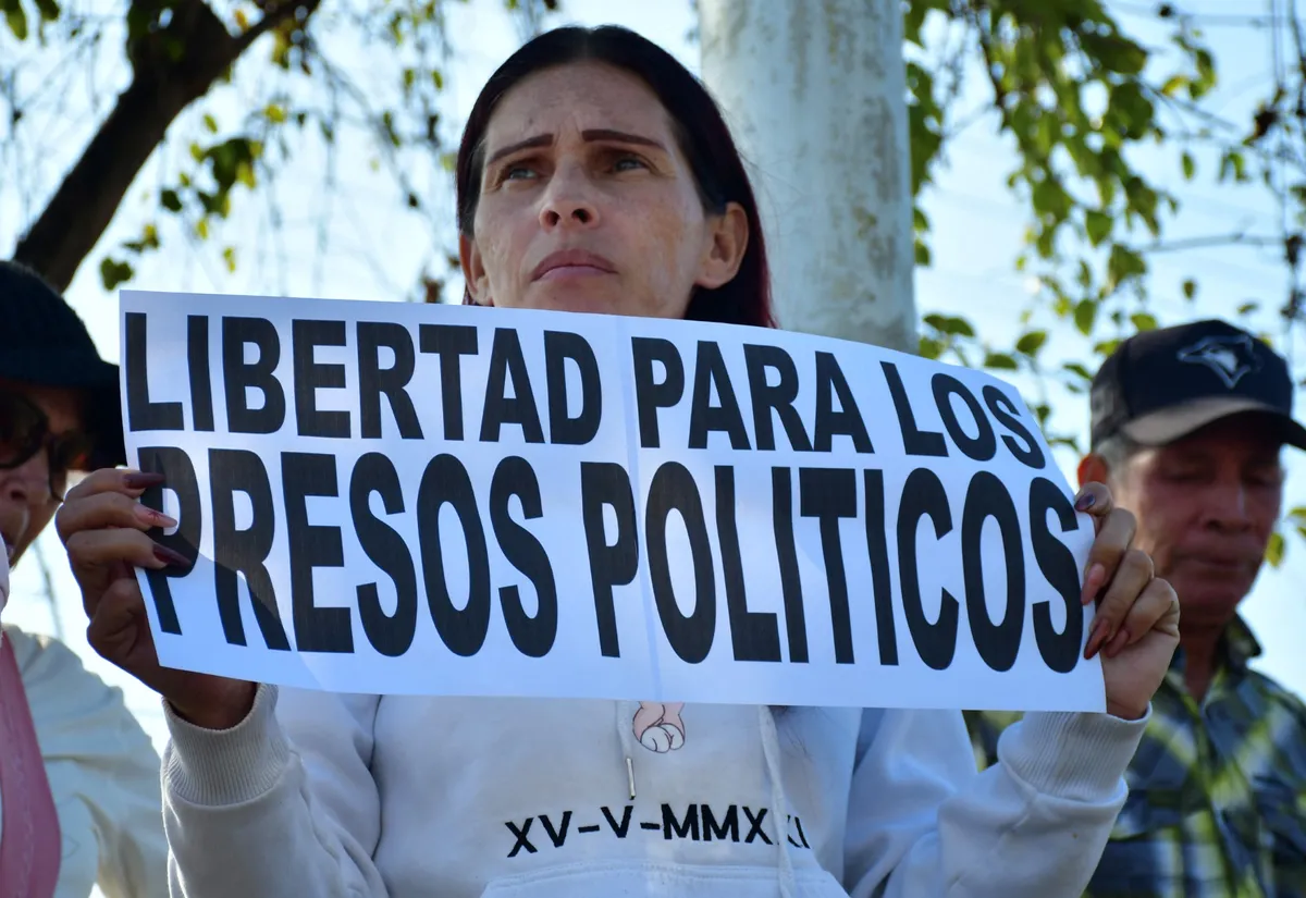 Venezuela frees 104 political prisoners, rights group says