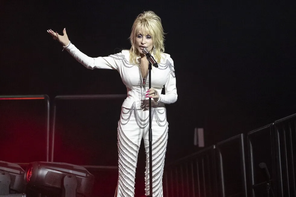 Dolly Parton plans for a musical on her life using her songs to land on Broadway in 2026