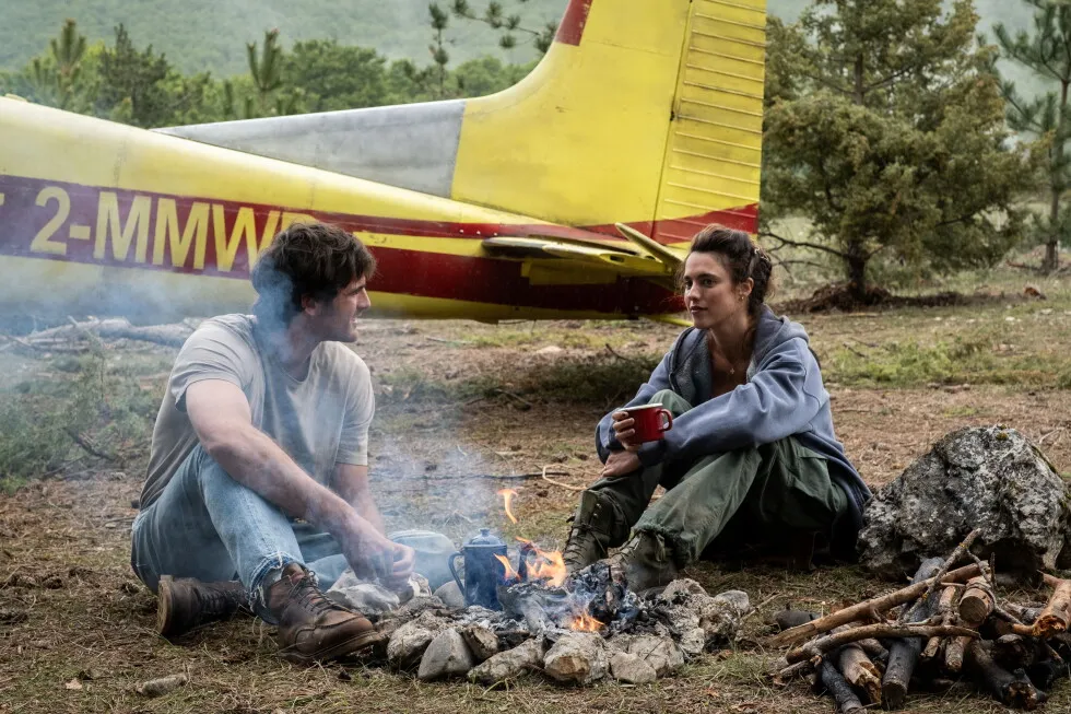 Movie Review: A tender love story with postapocalyptic teeth in Ridley Scott’s ‘The Dog Stars’