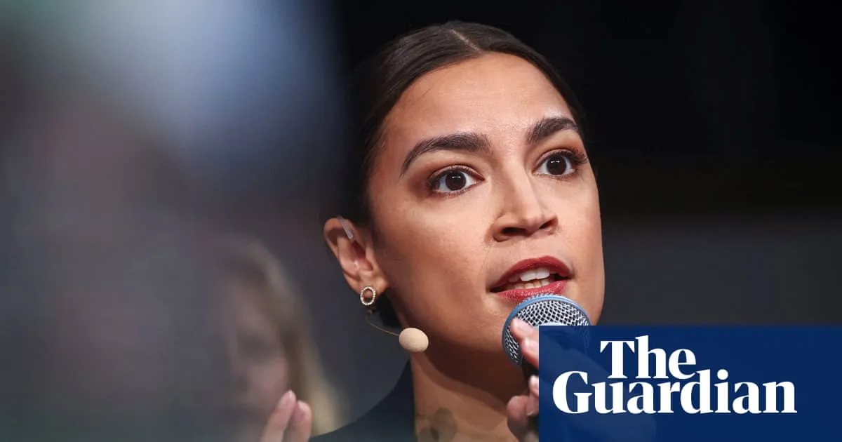 Alexandria Ocasio-Cortez rejoins DSA after membership lapse of seven years