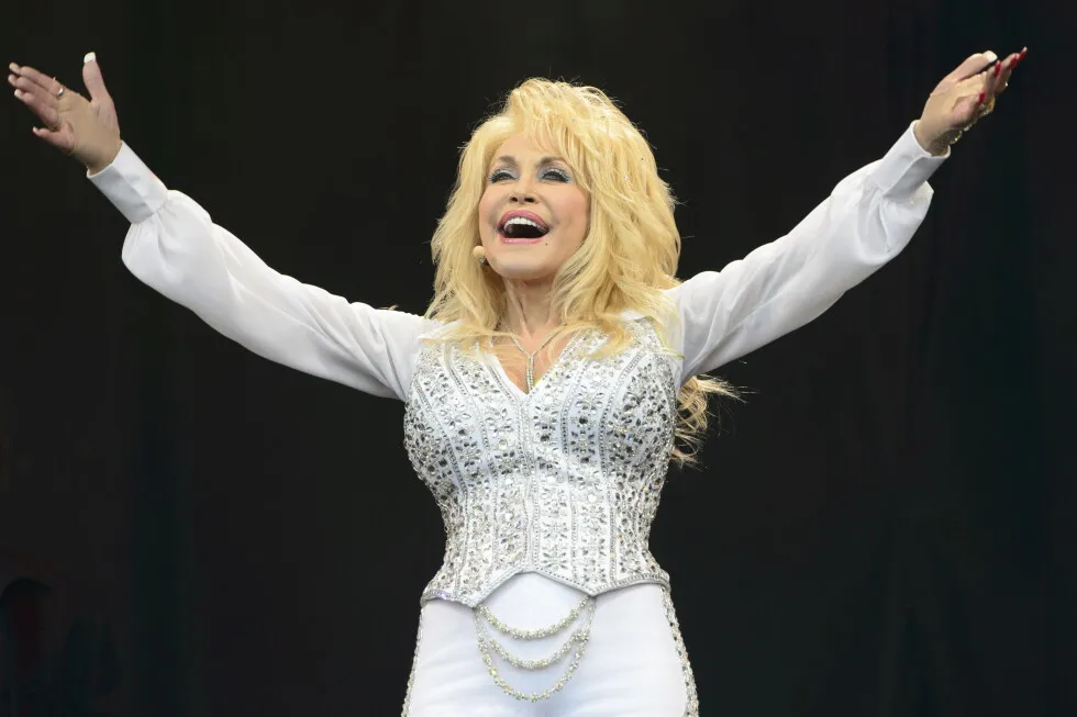 In Dolly Parton’s theology, God and acceptance shared the same stage