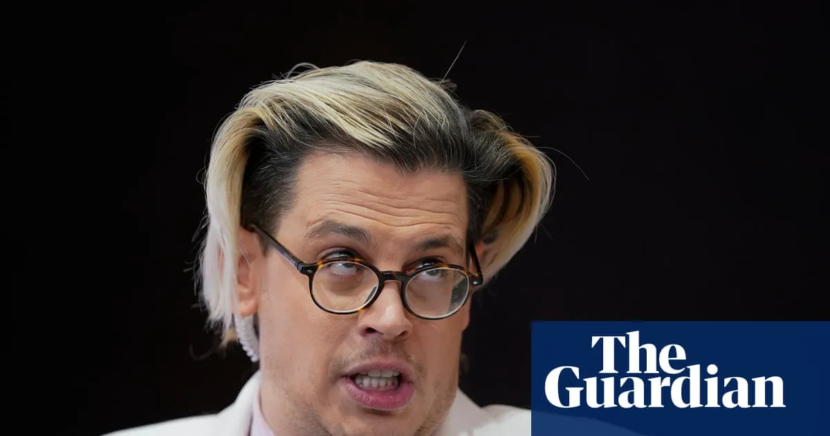 Milo Yiannopoulos, a far-right political commentator, detained by ICE