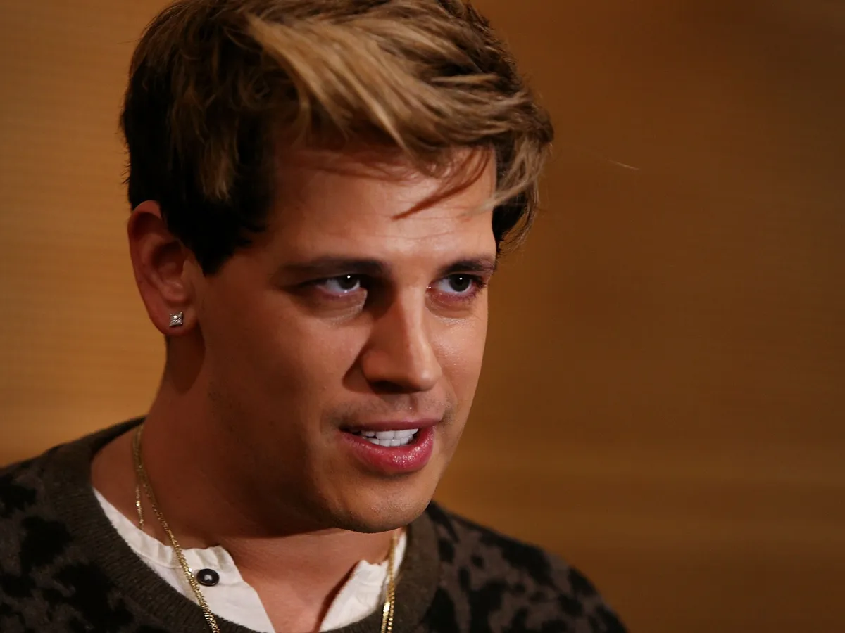 Far-right UK provocateur Milo Yiannopoulos detained by ICE in US