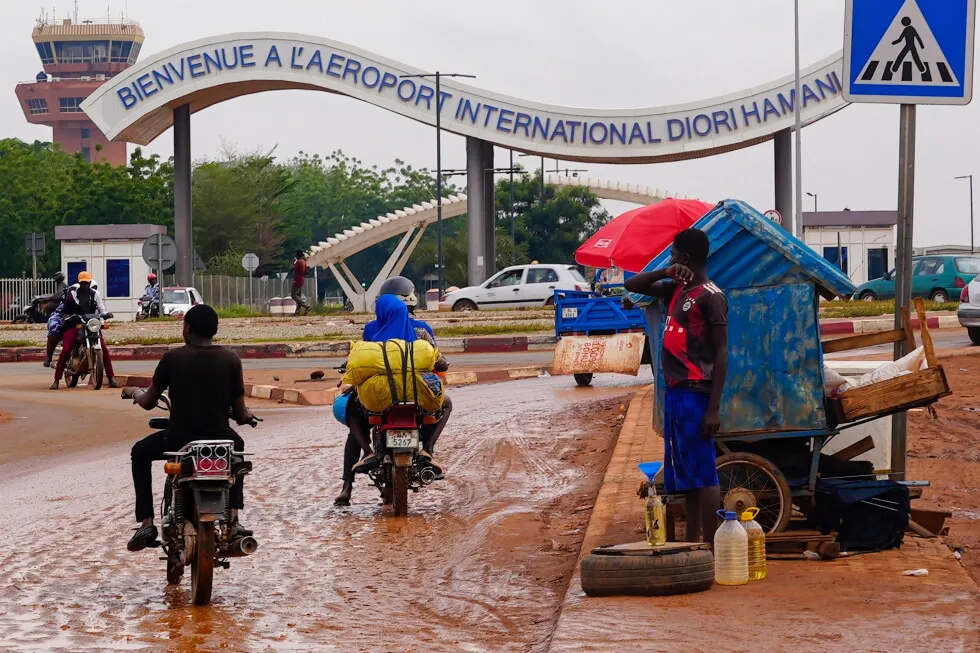 Gunfire and explosions reported in Niger’s capital, local media and witness say