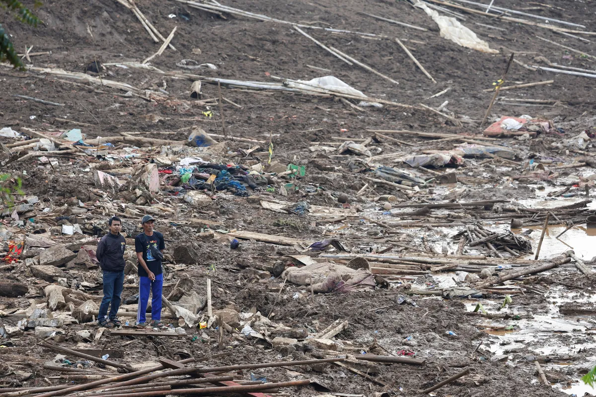 Massive search underway for dozens missing in deadly Indonesia landslide