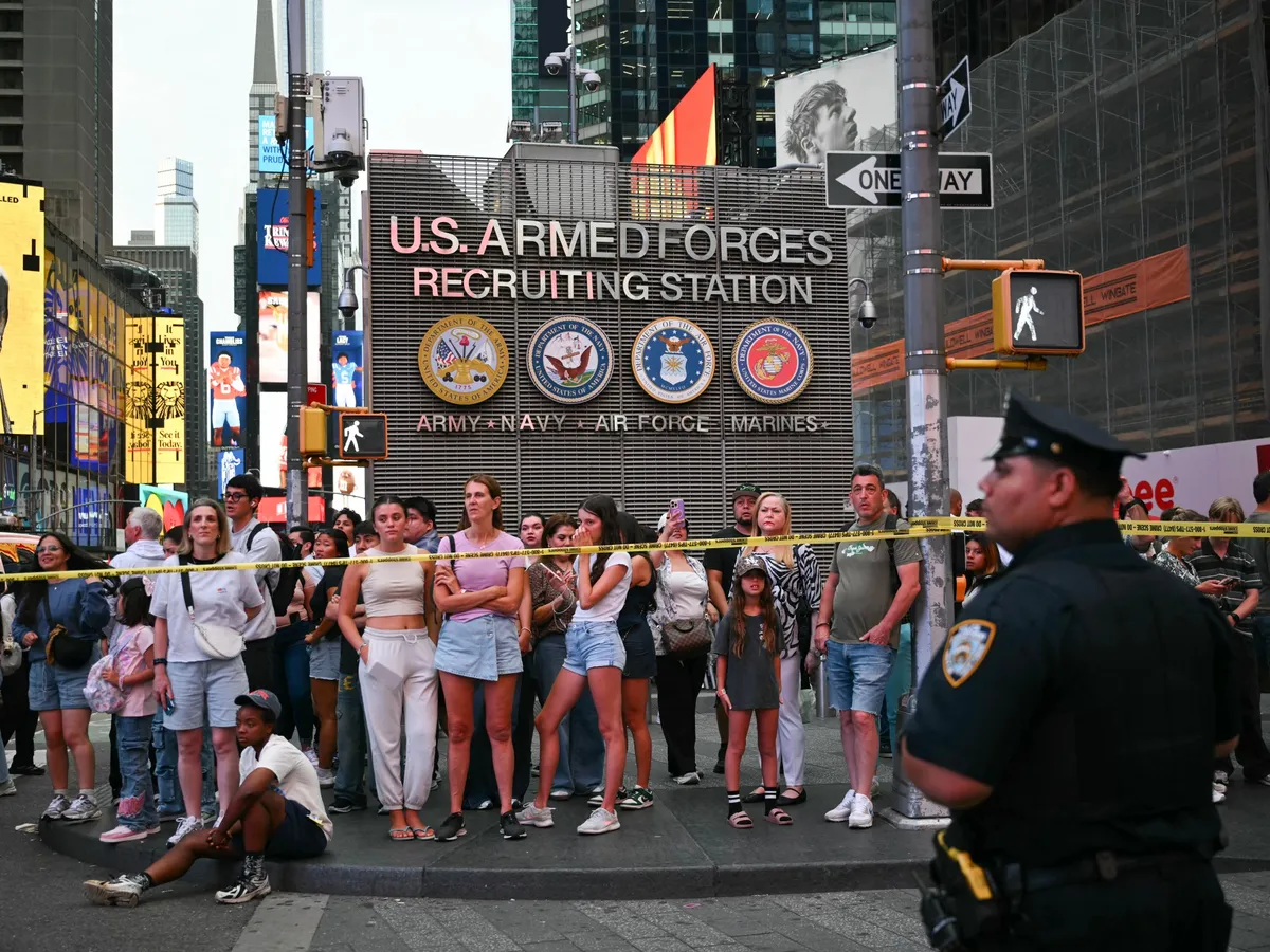Bank of America VP identified as victim in Times Square stabbing