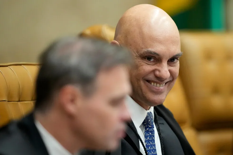 Brazilian justice who imprisoned Bolsonaro now under fire for alleged links to disgraced banker
