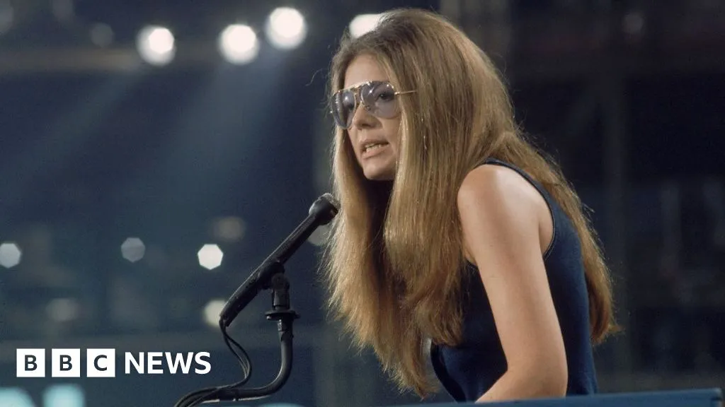 Feminist activist and journalist Gloria Steinem dies, aged 92