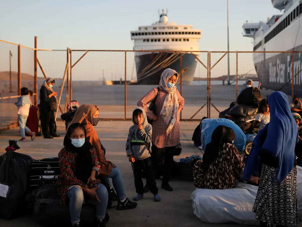 Five EU nations inch towards deal on migrant ‘return hubs’ by 2027
