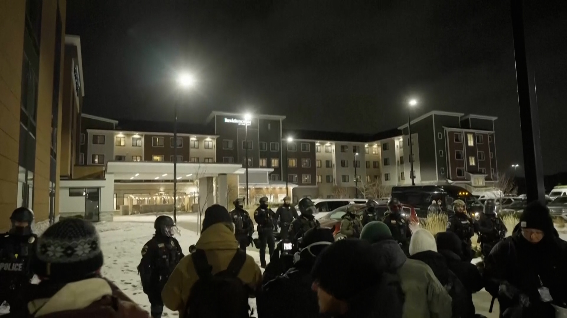 Video: All-night noise protest against federal agents in Minnesota