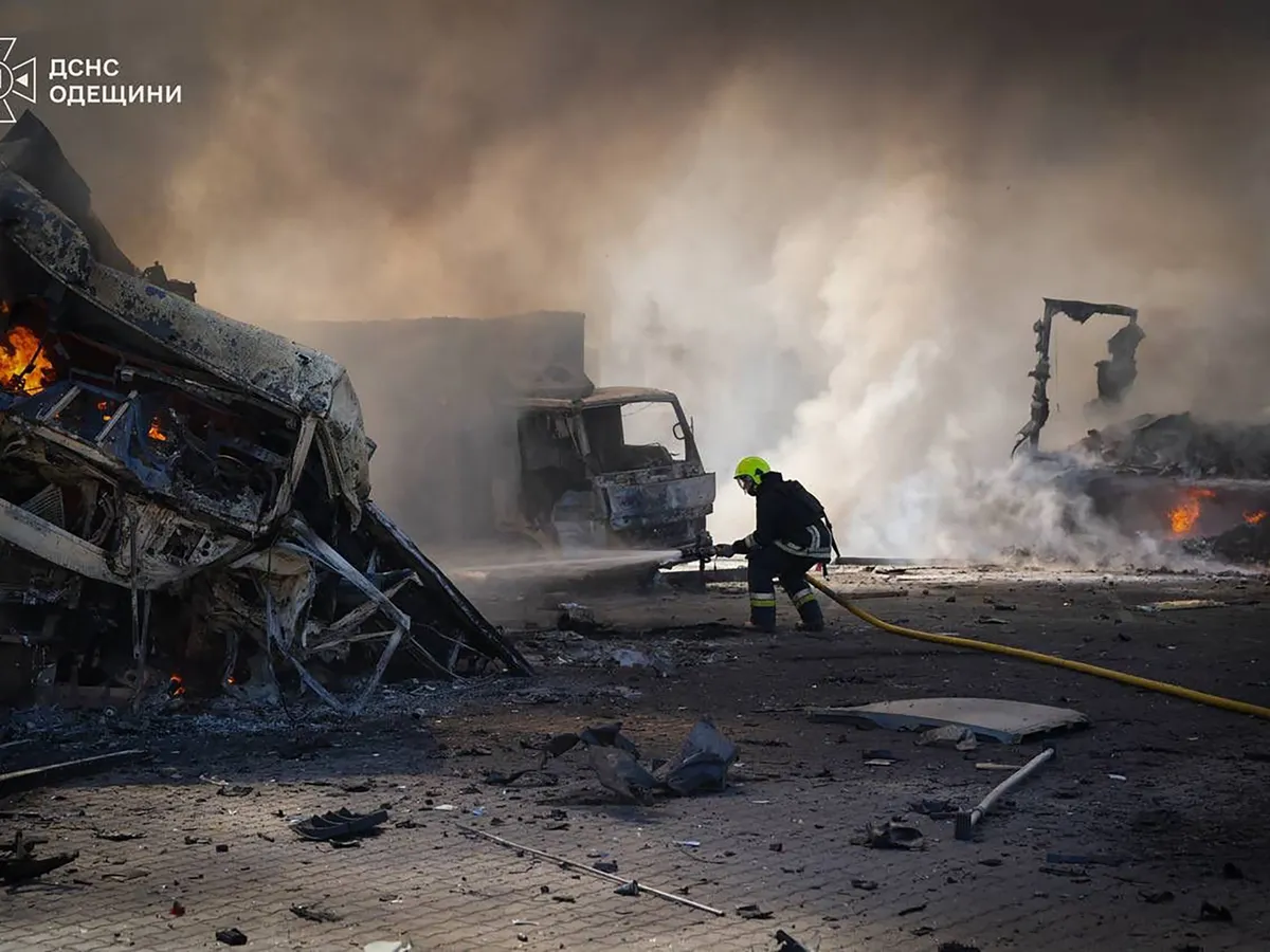 At least 5 killed in Russian attacks on Ukraine as US envoys visit Moscow