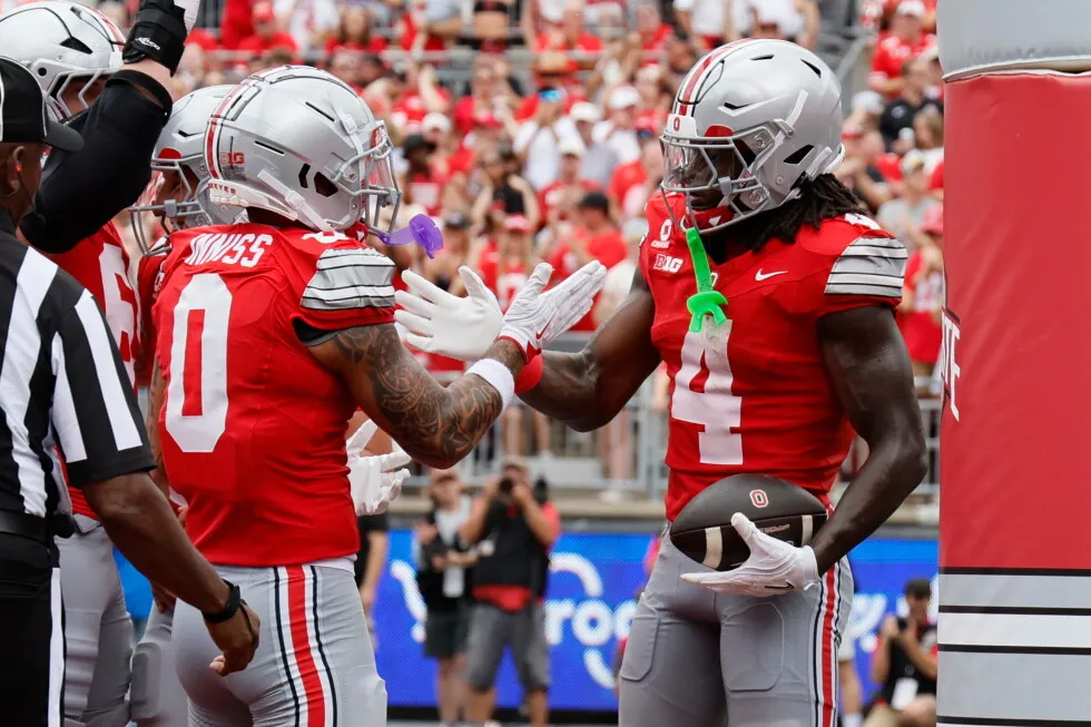 Jeremiah Smith flashes Heisman pose in Ohio State’s warmup for showdown with Texas