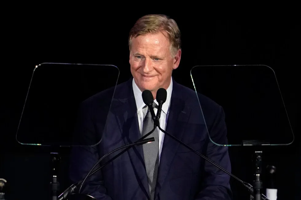 NFL Commissioner Roger Goodell agrees on a 4-year contract extension