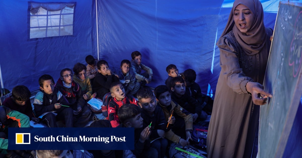 After 2.5-year Israel blockade on Gaza, Unicef delivers school kits