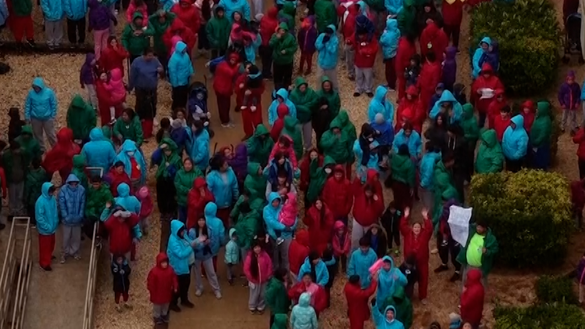 Video: Immigrant families held in Texas stage protest over detention of boy