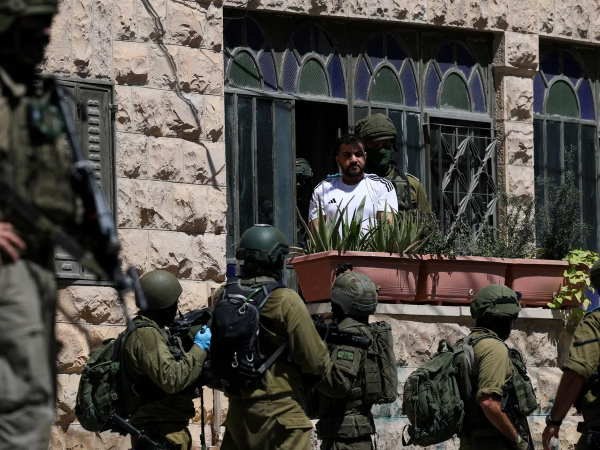 Israel arrests 100 Palestinians in a week as West Bank pogroms continue