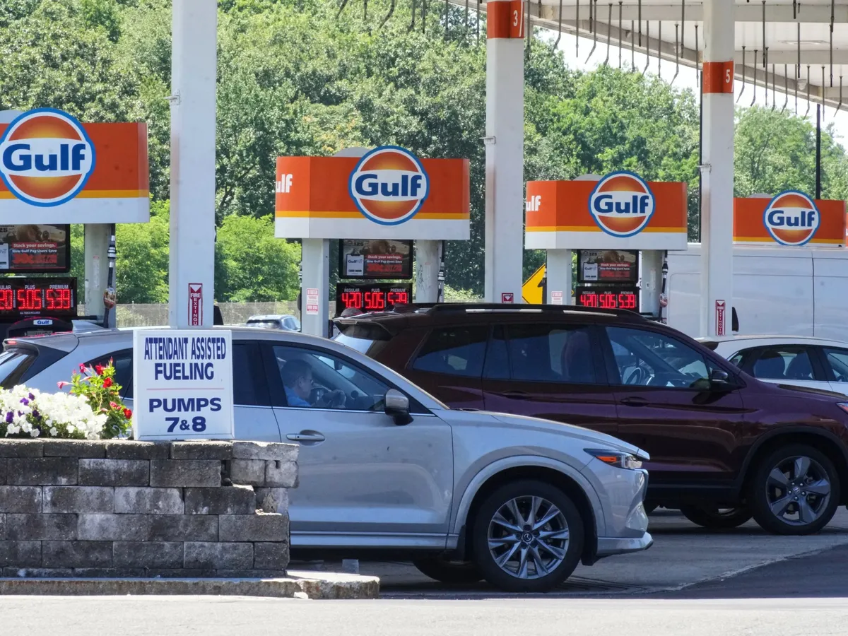 Oil jumps to $105, pushing up chances of a US interest rate increase