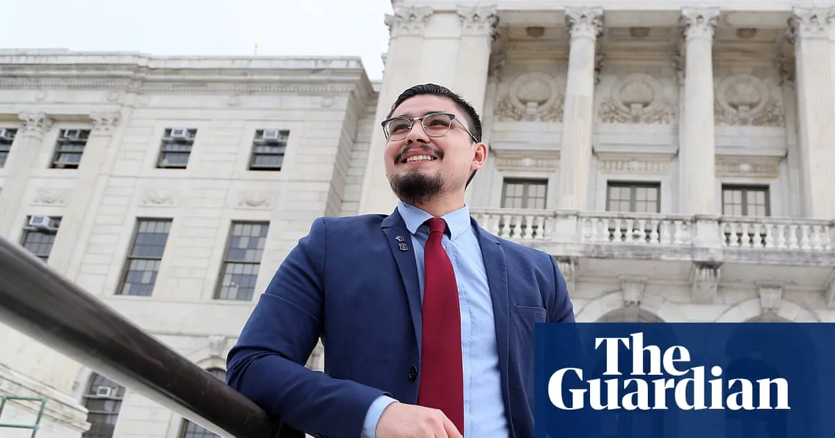Democratic socialist clinches Rhode Island nomination amid party victories