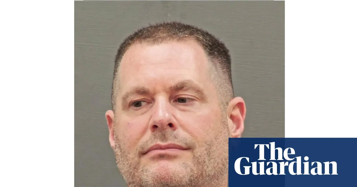 Ex-CIA officer accused of stealing gold bars reaches tentative plea deal