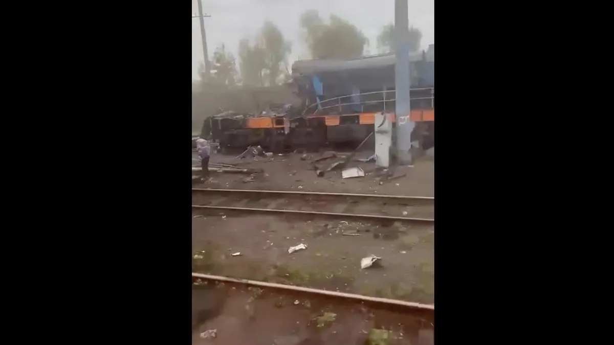 Russia hits Ukrainian train shortly after Boris Johnson leaves station