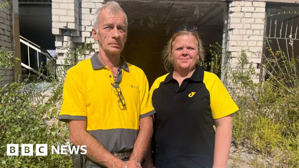 Ukraine's postal workers deliver lifeline under Russian fire
